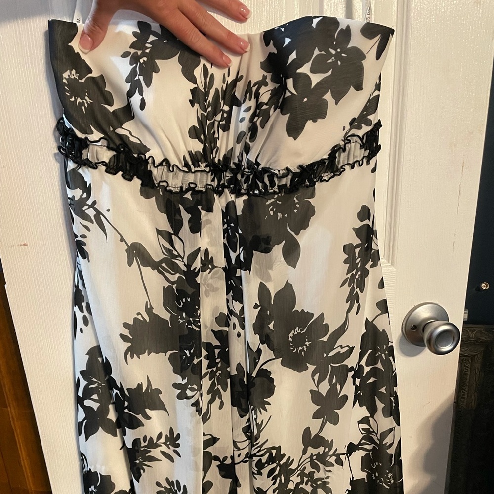 Black & White David’s Bridal Dress. Knee length.